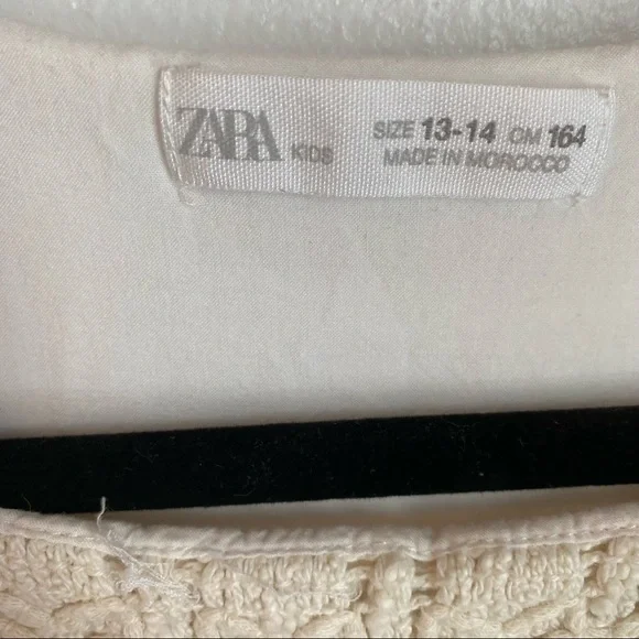 Zara White Top with Crochet like front part - Picture 3 of 9